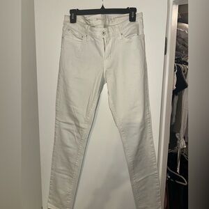 White Levi’s straight jeans.